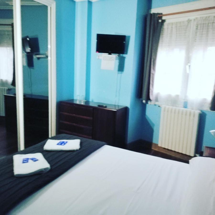 Txoko Maitea Pentsioa Hotel Urnieta Buitenkant foto