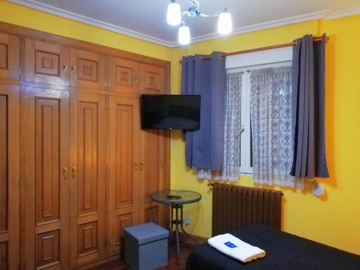 Txoko Maitea Pentsioa Hotel Urnieta Buitenkant foto