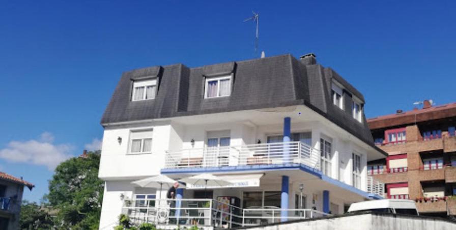 Txoko Maitea Pentsioa Hotel Urnieta Buitenkant foto