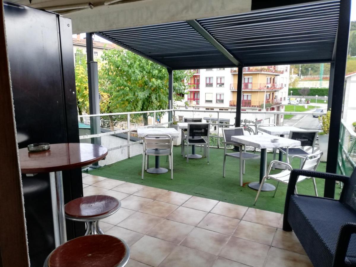 Txoko Maitea Pentsioa Hotel Urnieta Buitenkant foto