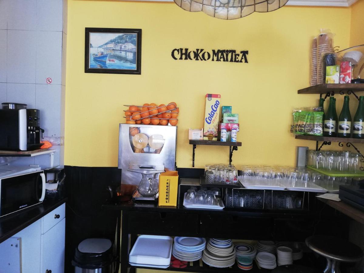 Txoko Maitea Pentsioa Hotel Urnieta Buitenkant foto