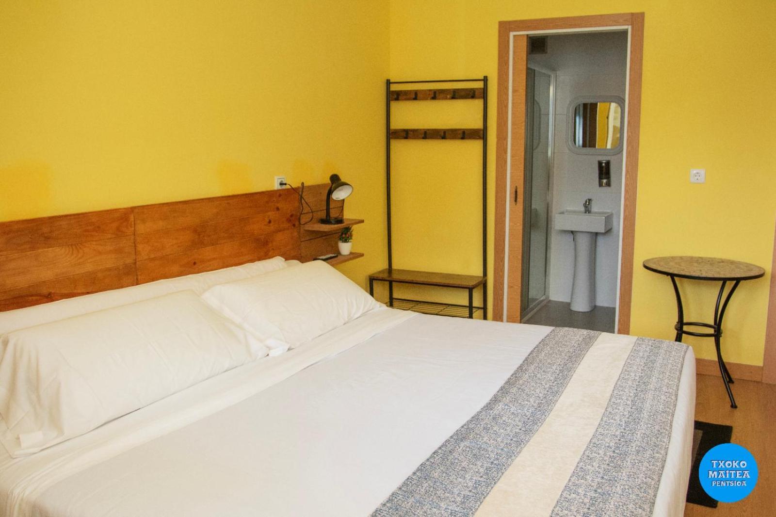 Txoko Maitea Pentsioa Hotel Urnieta Buitenkant foto