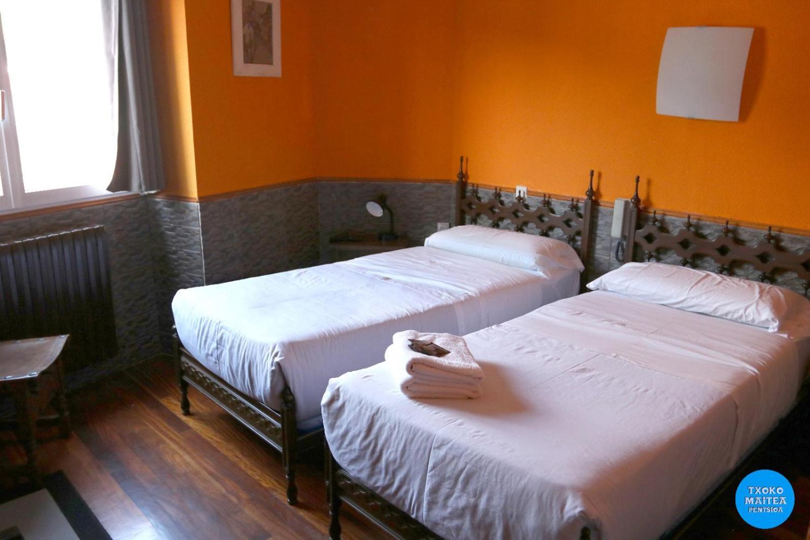 Txoko Maitea Pentsioa Hotel Urnieta Buitenkant foto