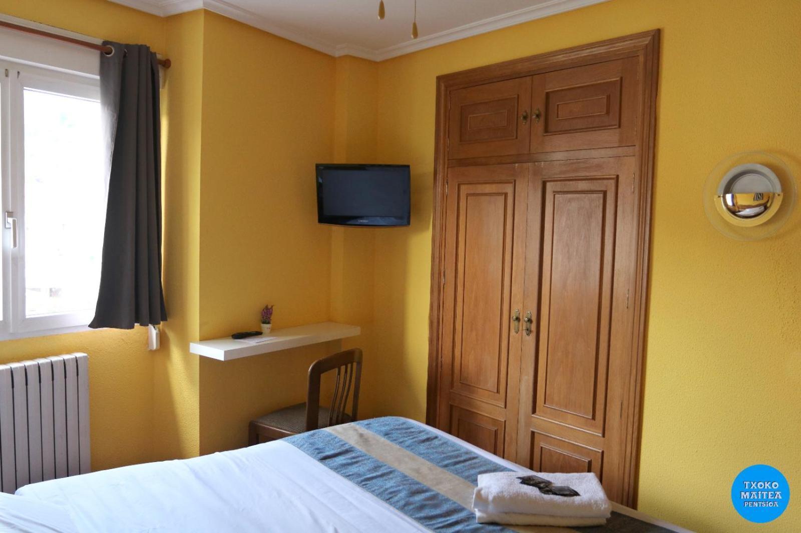 Txoko Maitea Pentsioa Hotel Urnieta Buitenkant foto