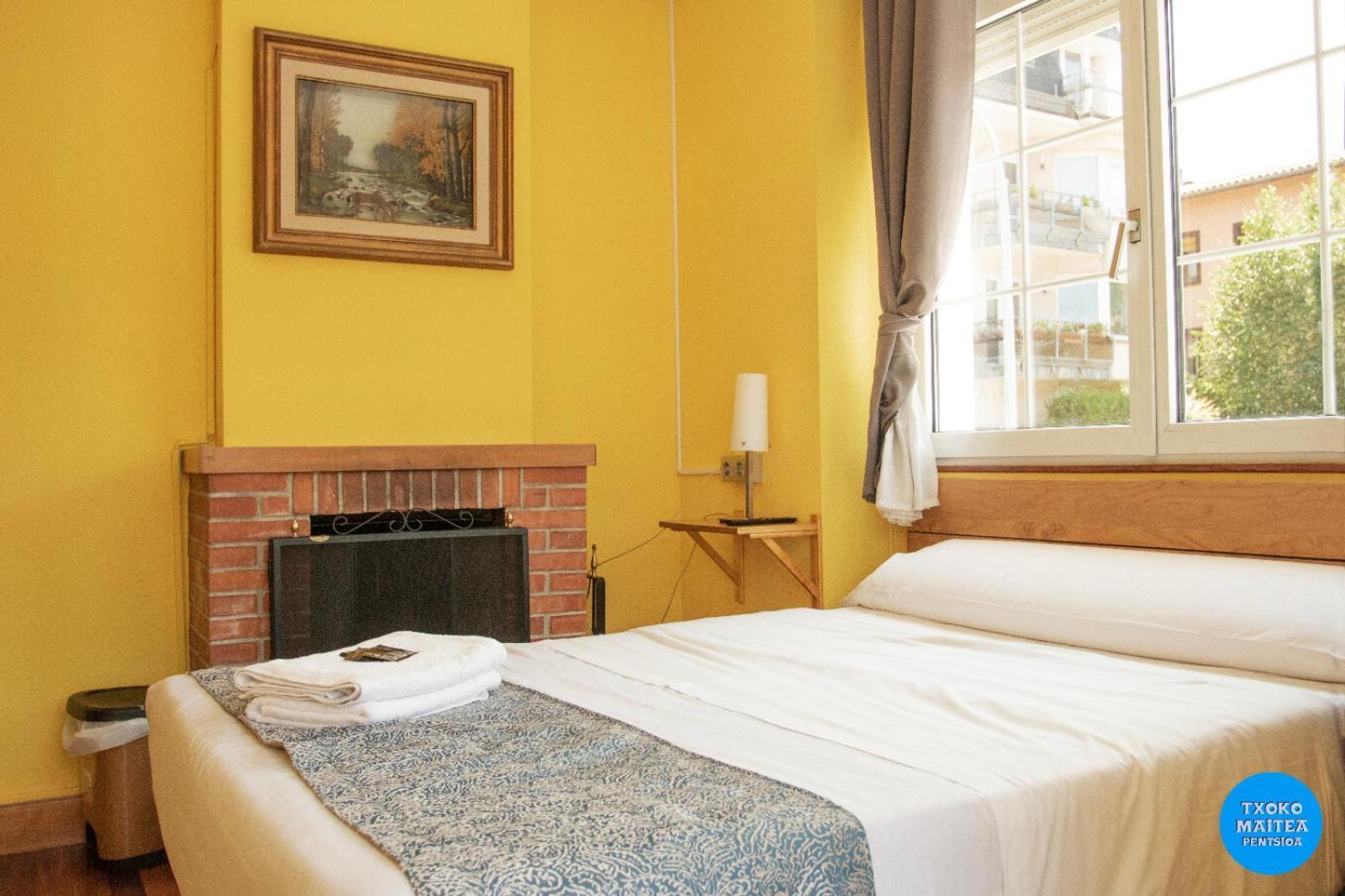 Txoko Maitea Pentsioa Hotel Urnieta Buitenkant foto